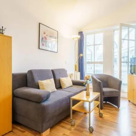 Apartment Gemuetliche Mit Balkon Auf Ruegen